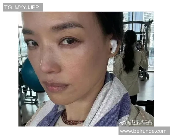 足球明星素颜大揭秘真实面貌展现无滤镜的自然魅力